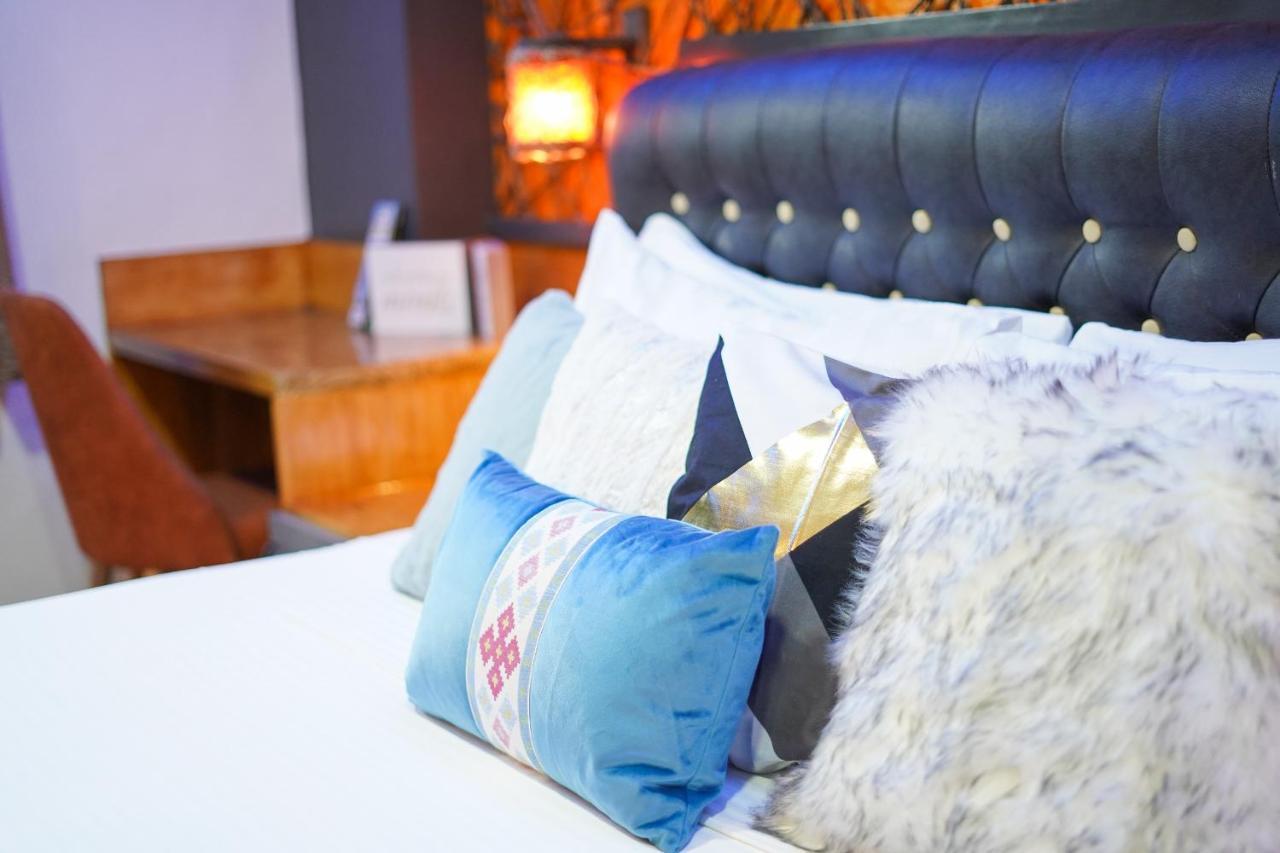 Clockworkorange Luxury Suites With Netflix Mactan Exterior photo