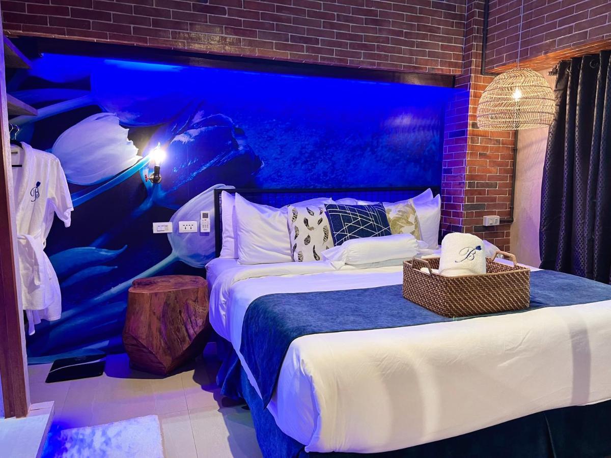 Clockworkorange Luxury Suites With Netflix Mactan Exterior photo